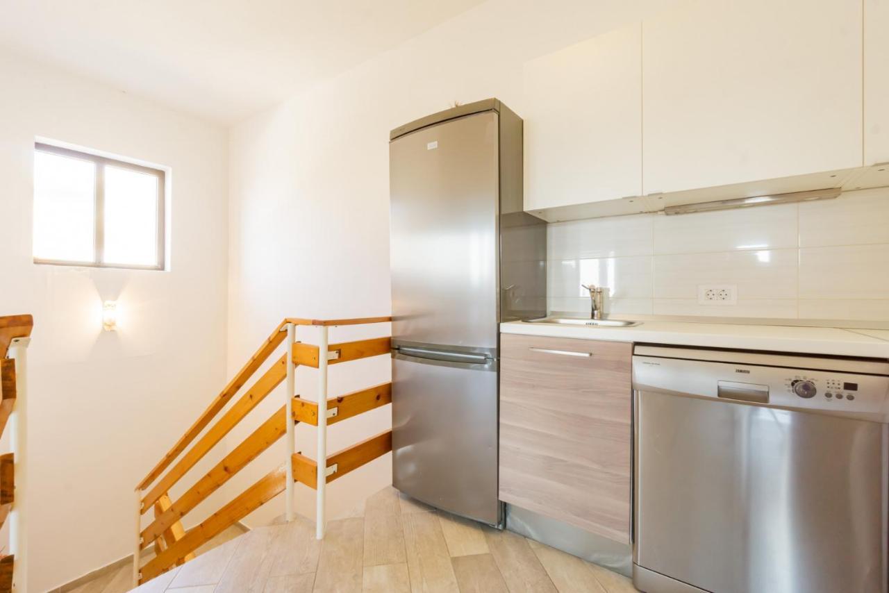 Apartamento Kob Orog Good Location With Sea Views And Modern Decor Metajna Exterior foto