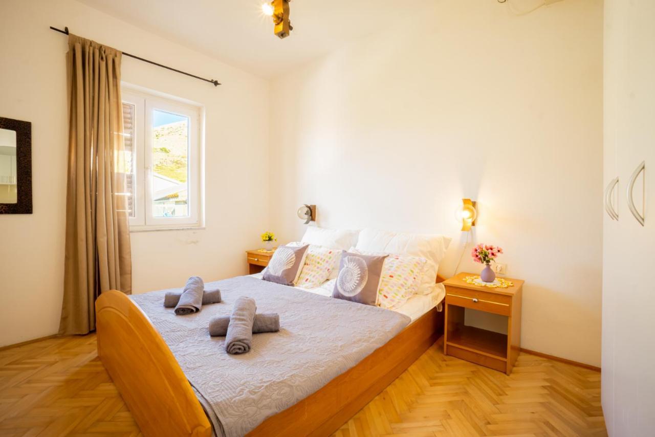Apartamento Kob Orog Good Location With Sea Views And Modern Decor Metajna Exterior foto