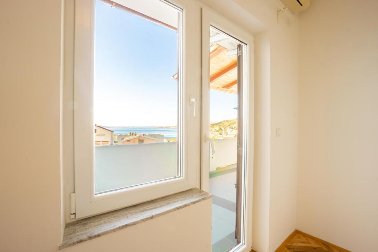 Apartamento Kob Orog Good Location With Sea Views And Modern Decor Metajna Exterior foto