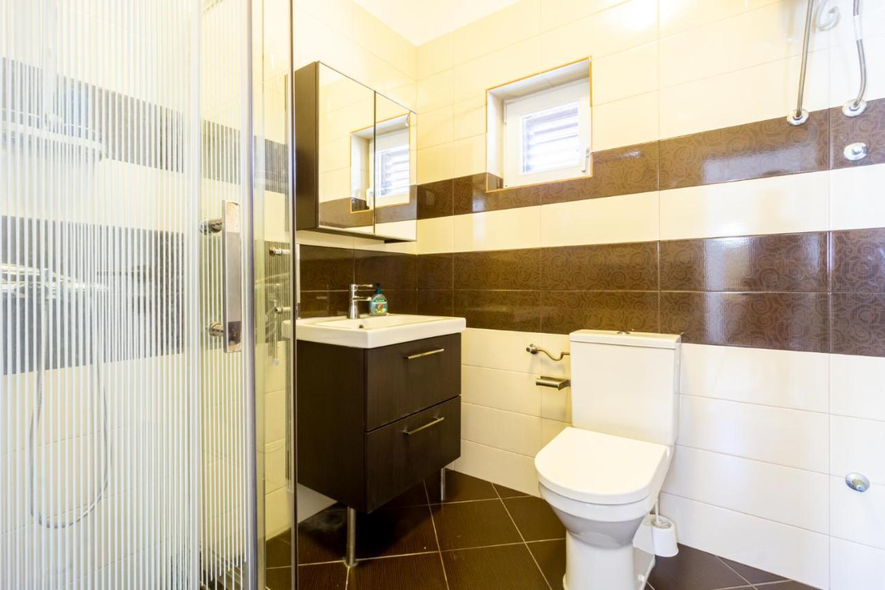 Apartamento Kob Orog Good Location With Sea Views And Modern Decor Metajna Exterior foto