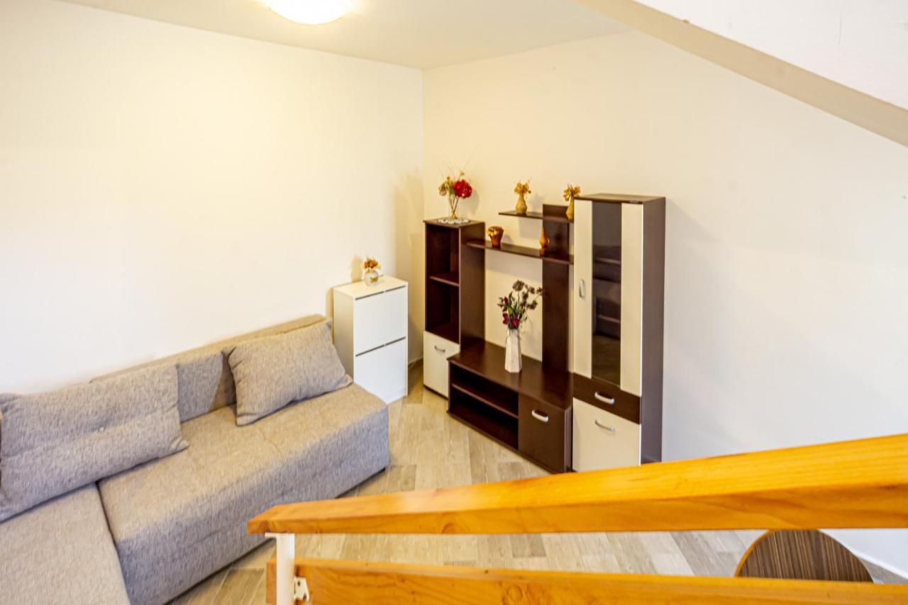 Apartamento Kob Orog Good Location With Sea Views And Modern Decor Metajna Exterior foto